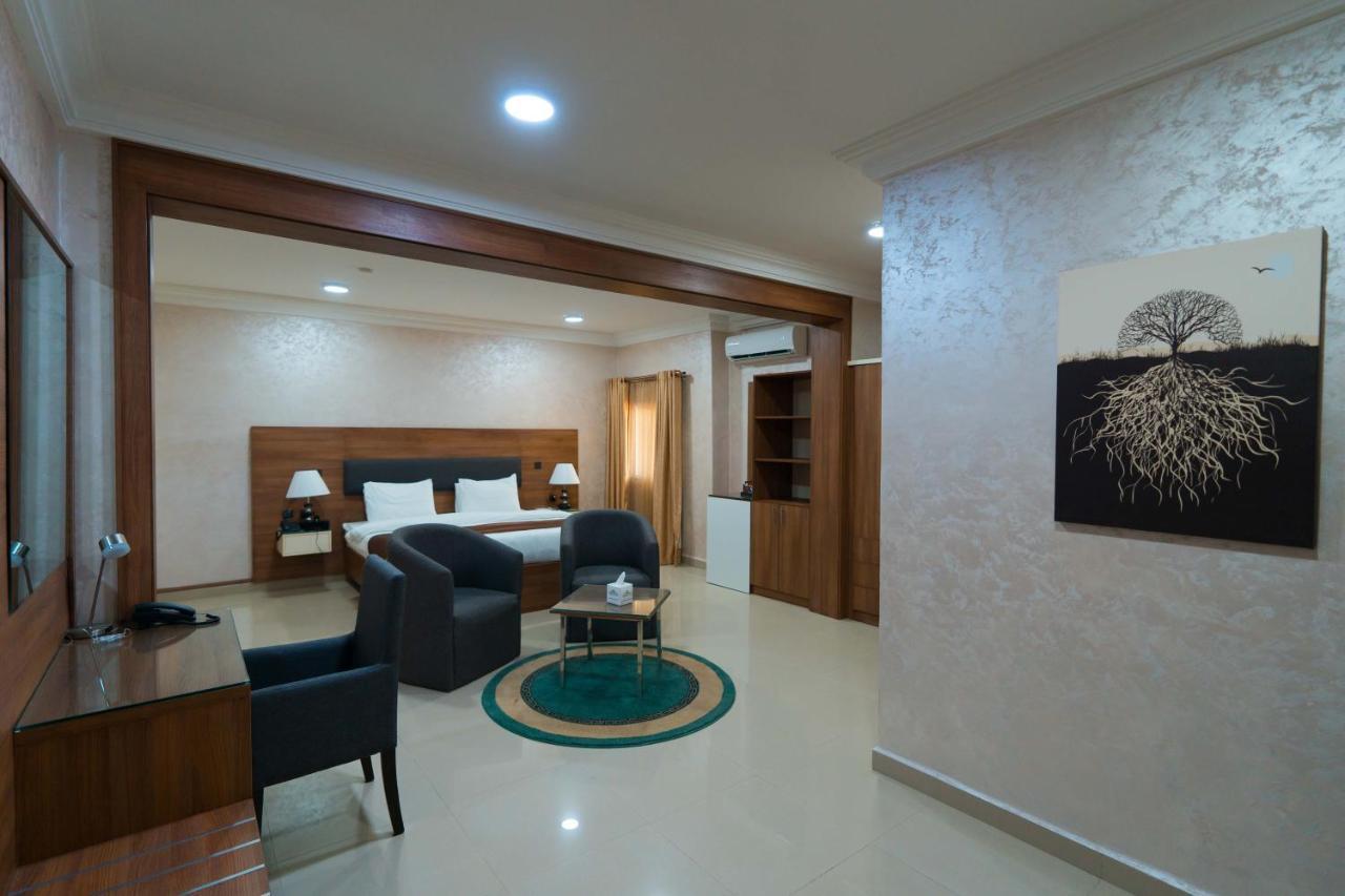 Phoenicia Suites Wupa Dış mekan fotoğraf