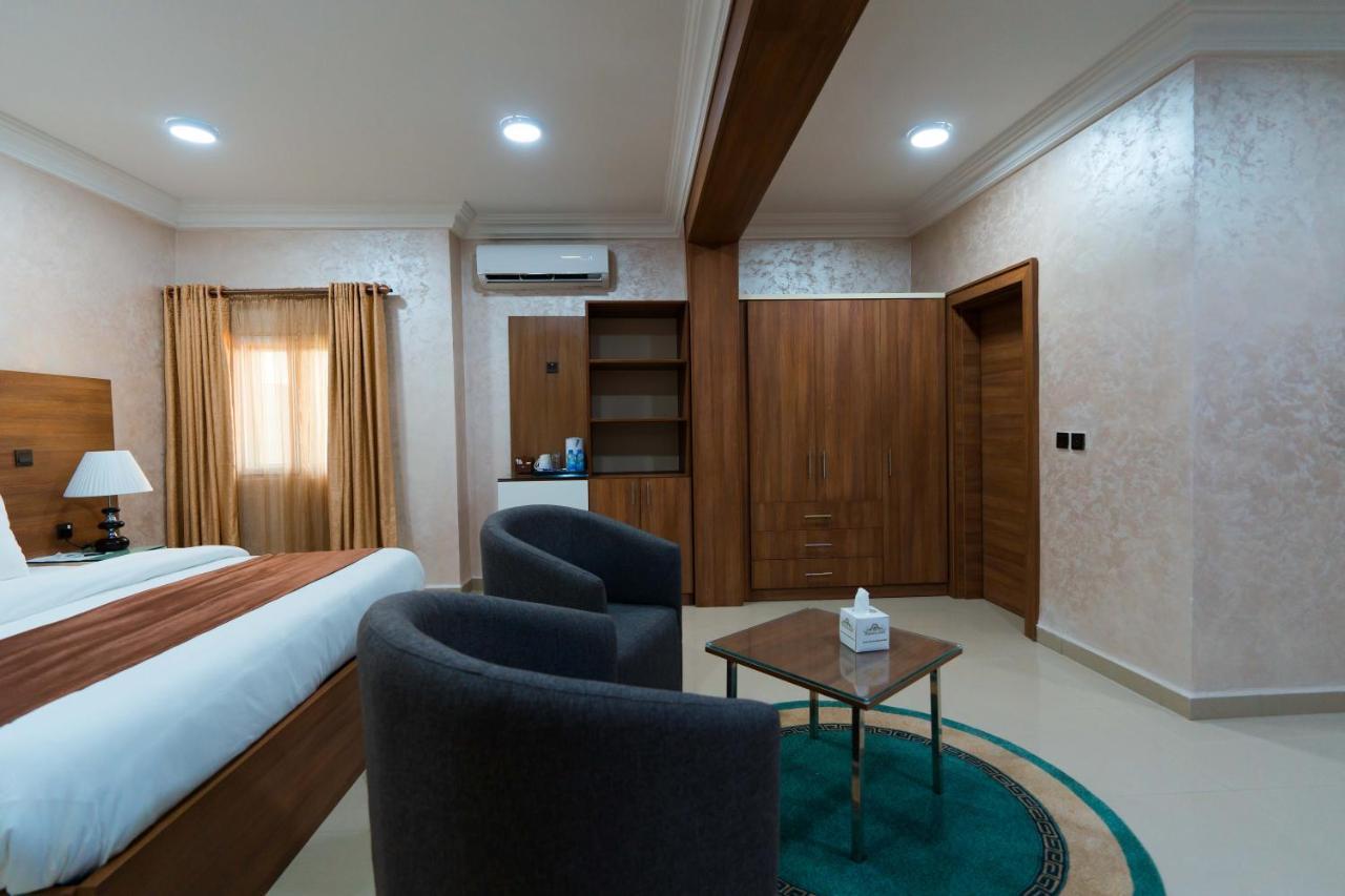 Phoenicia Suites Wupa Dış mekan fotoğraf